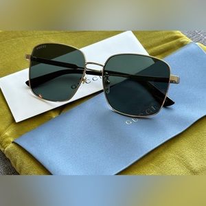 Sold! Gucci Woman’s sunglasses